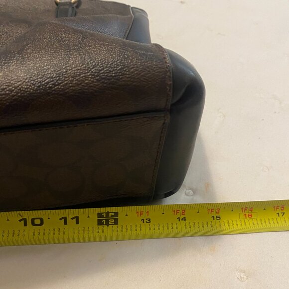 Coach Bag - Picture 4 of 8